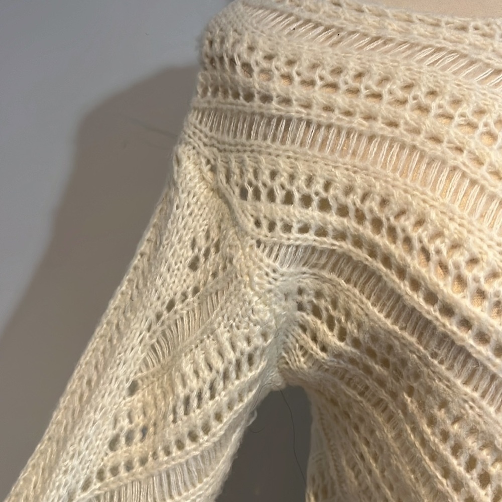 DEX open weave , crochet style pull over sweater in cream size medium - Picture 3 of 11